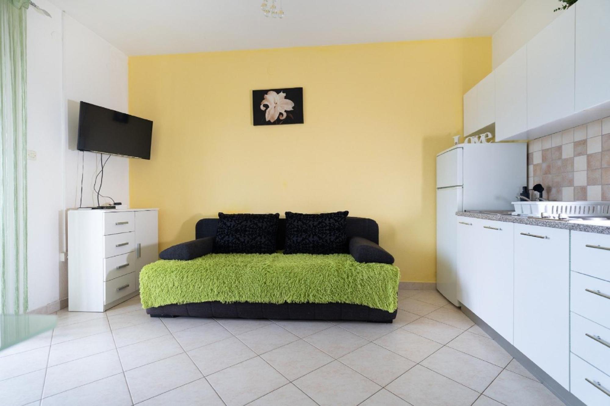 Apartments Milic Gornji Karin Bagian luar foto