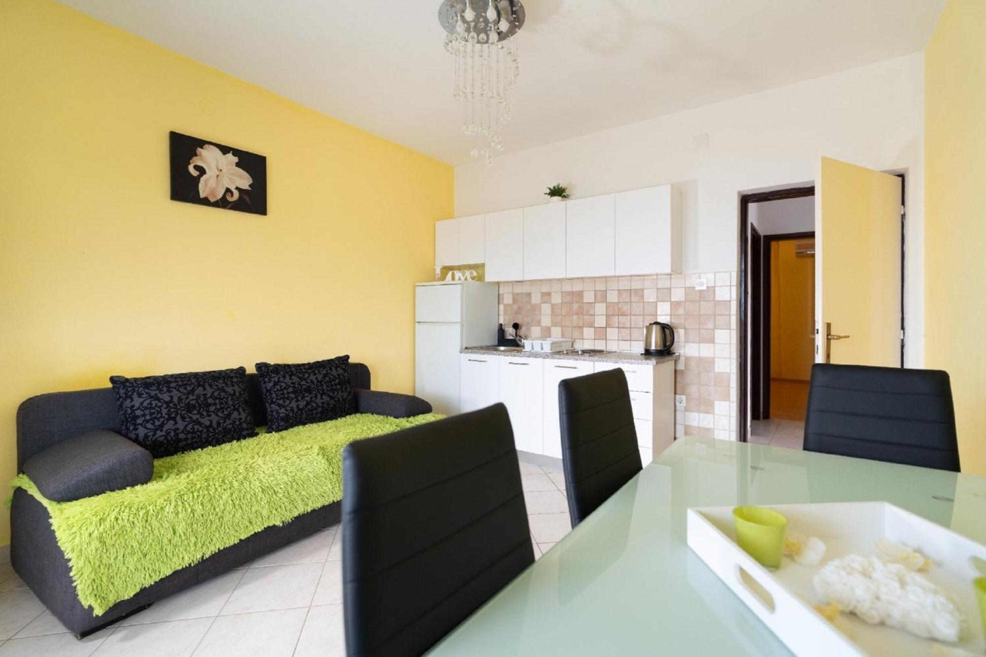 Apartments Milic Gornji Karin Ruang foto