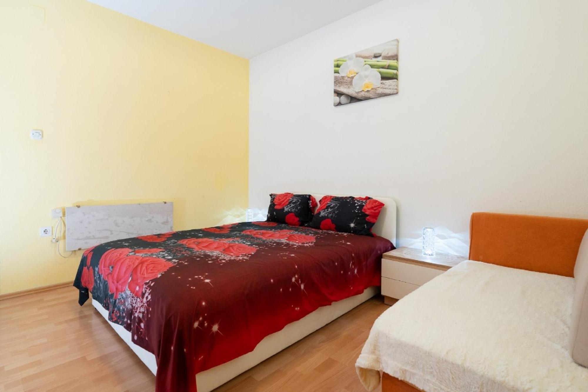 Apartments Milic Gornji Karin Ruang foto