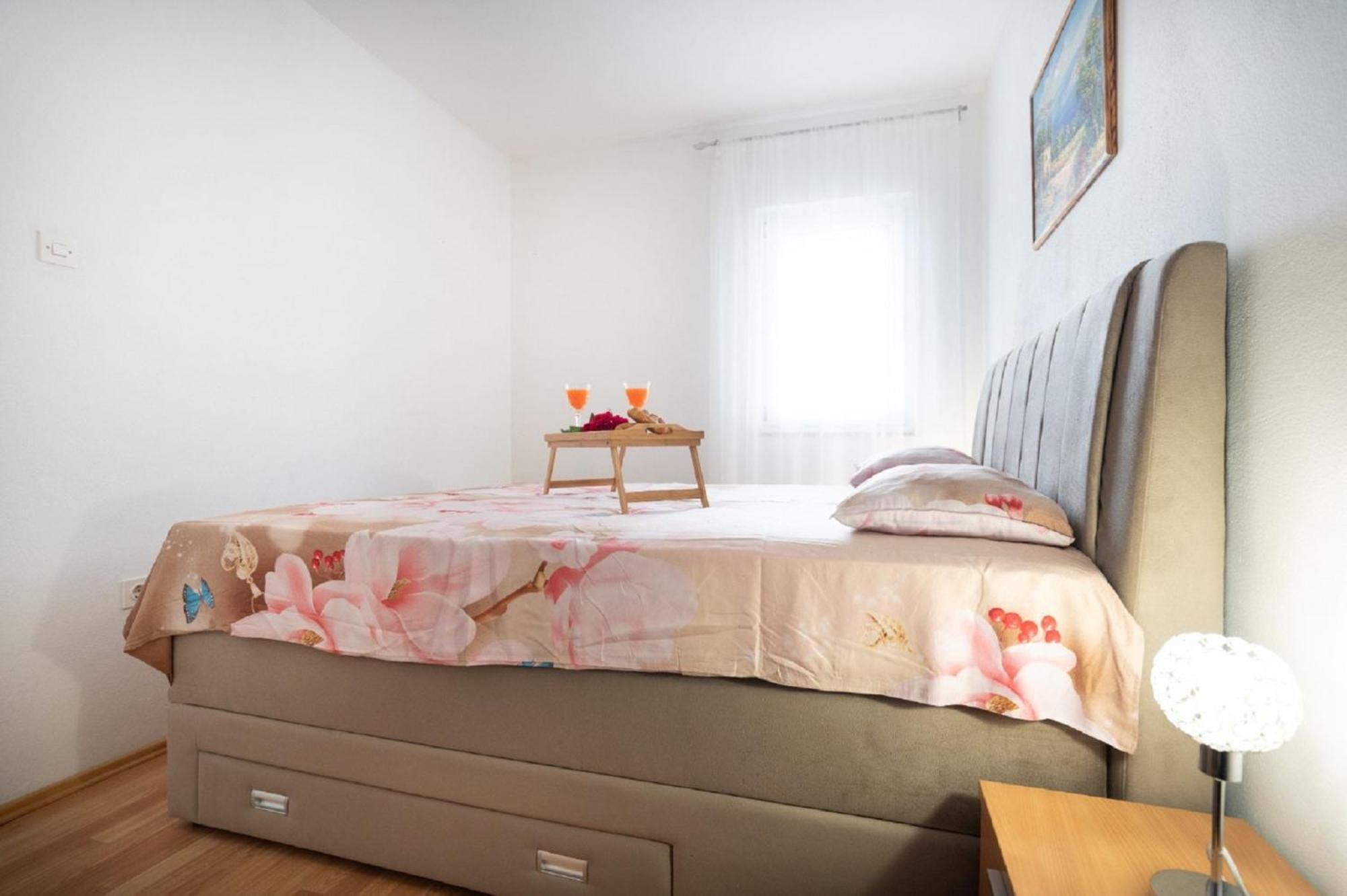 Apartments Milic Gornji Karin Bagian luar foto