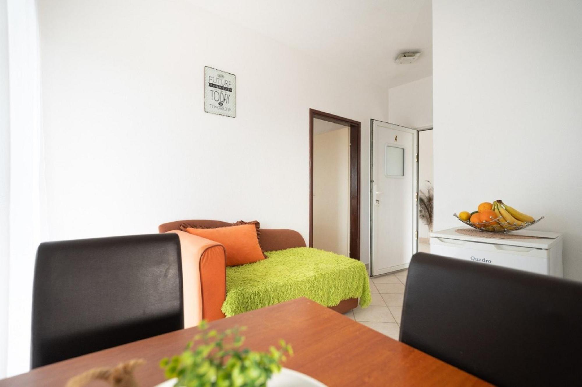 Apartments Milic Gornji Karin Ruang foto